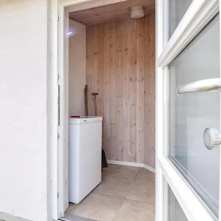 In With Sauna *